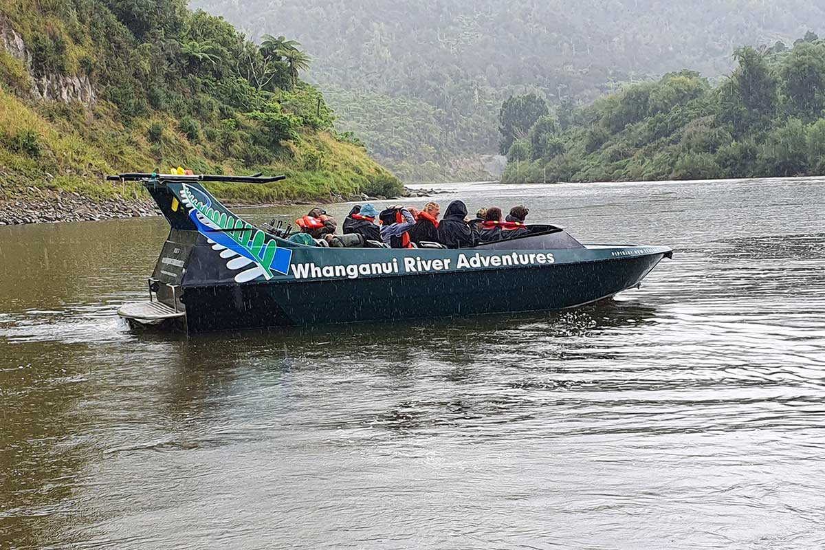 whanganui river boat tours